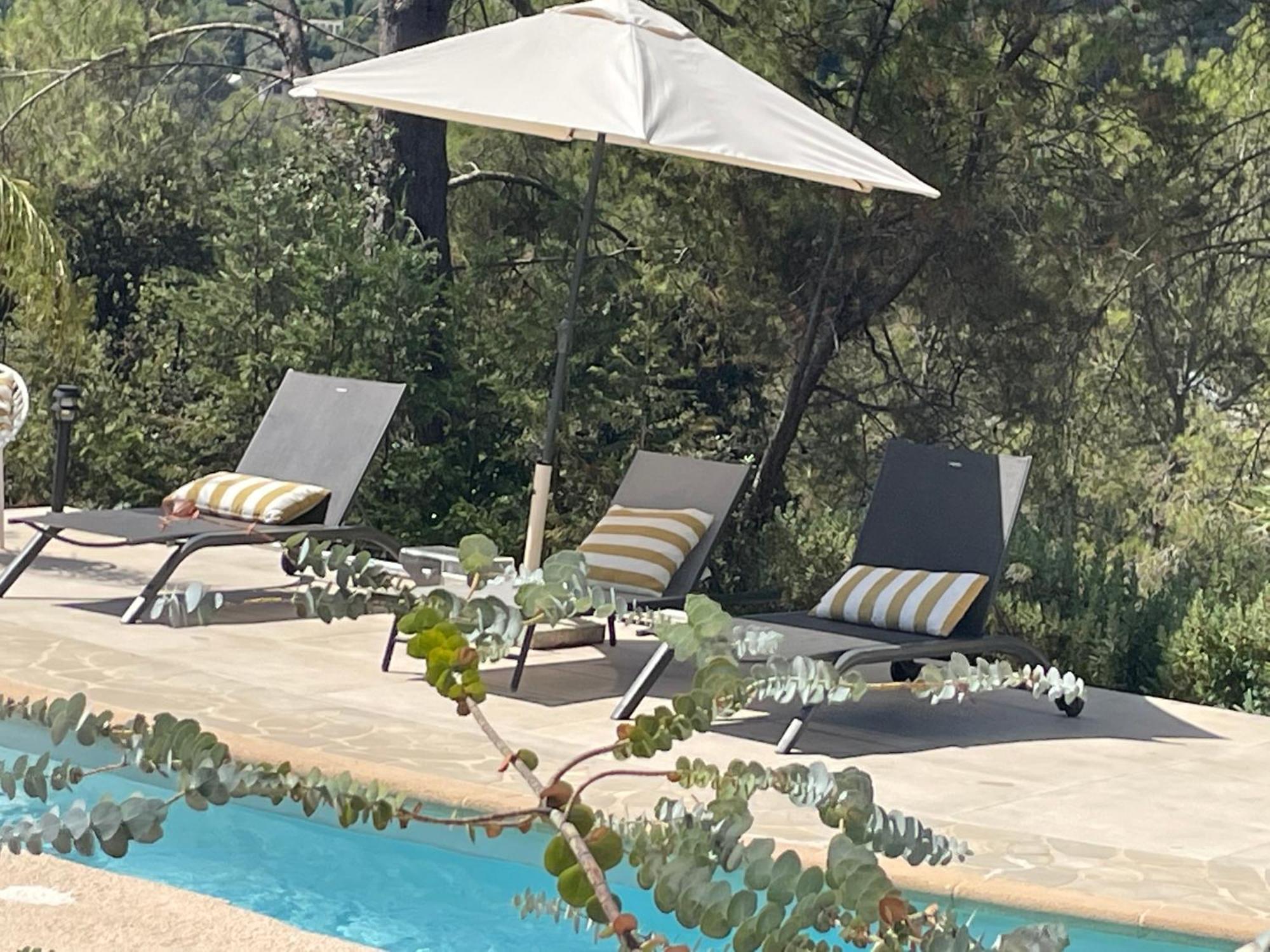 La Villa Des Carriers- Maison Avec Piscine Proche Mer Roquefort-les-Pins Exteriör bild