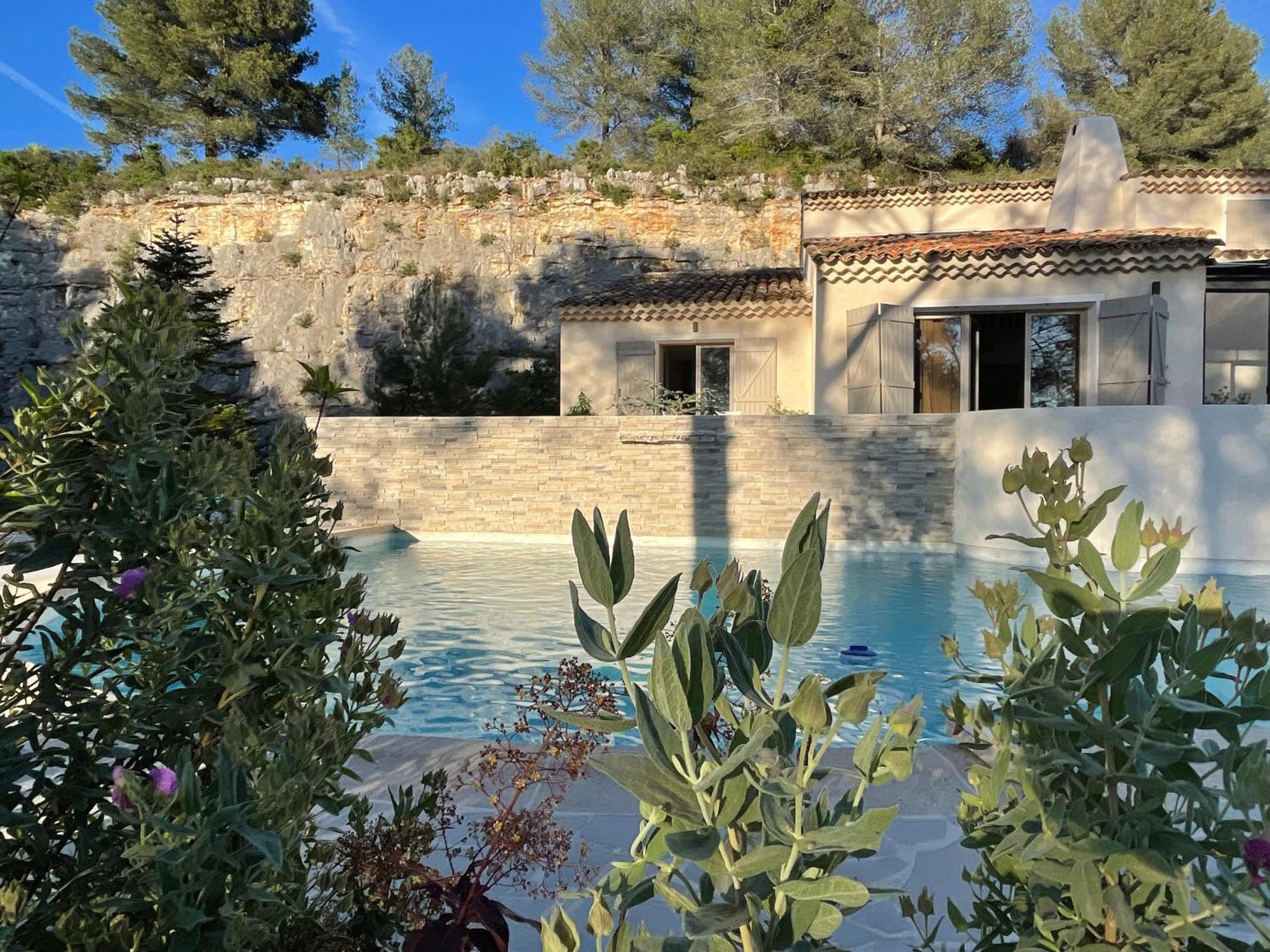 La Villa Des Carriers- Maison Avec Piscine Proche Mer Roquefort-les-Pins Exteriör bild