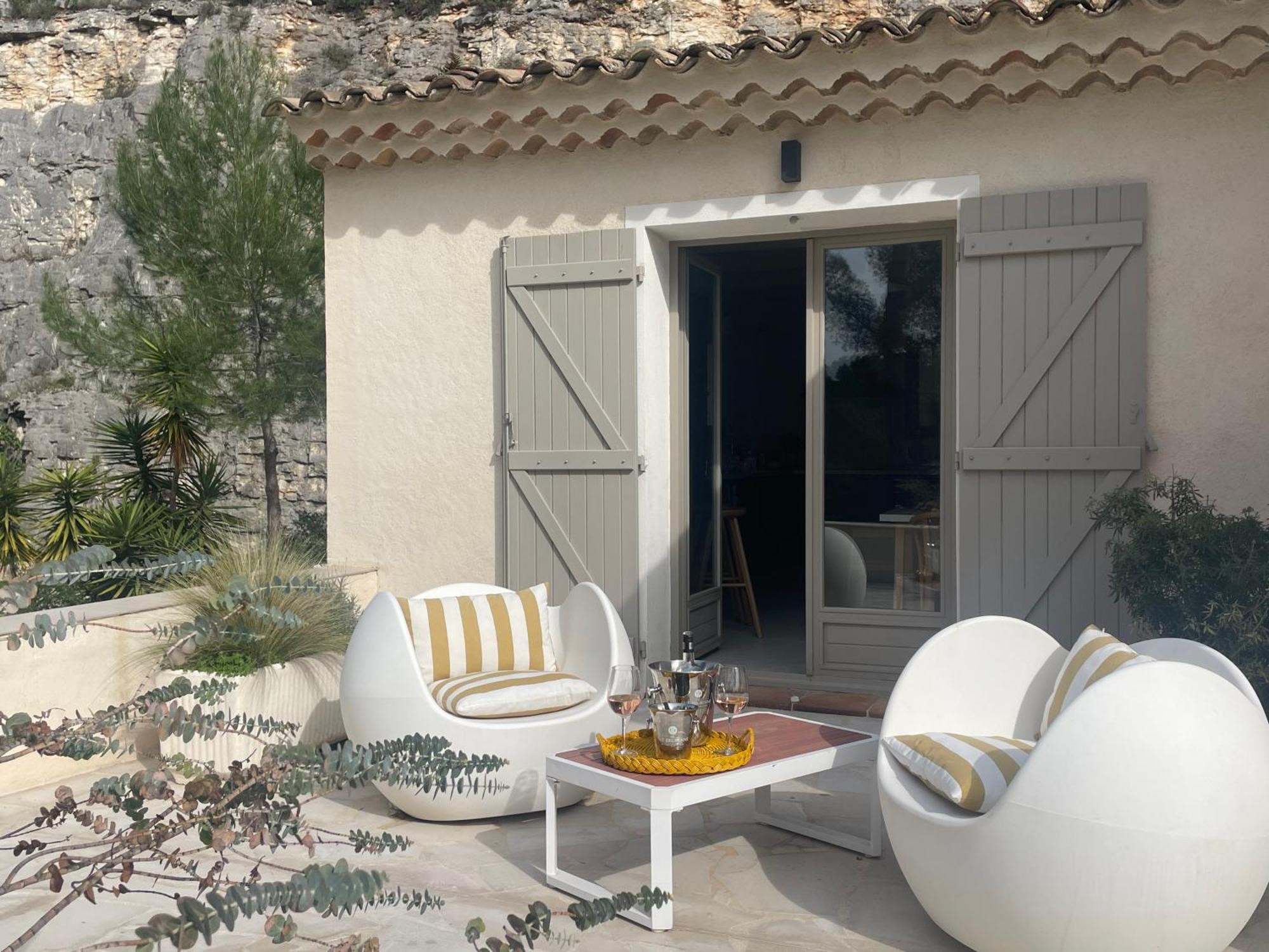 La Villa Des Carriers- Maison Avec Piscine Proche Mer Roquefort-les-Pins Exteriör bild