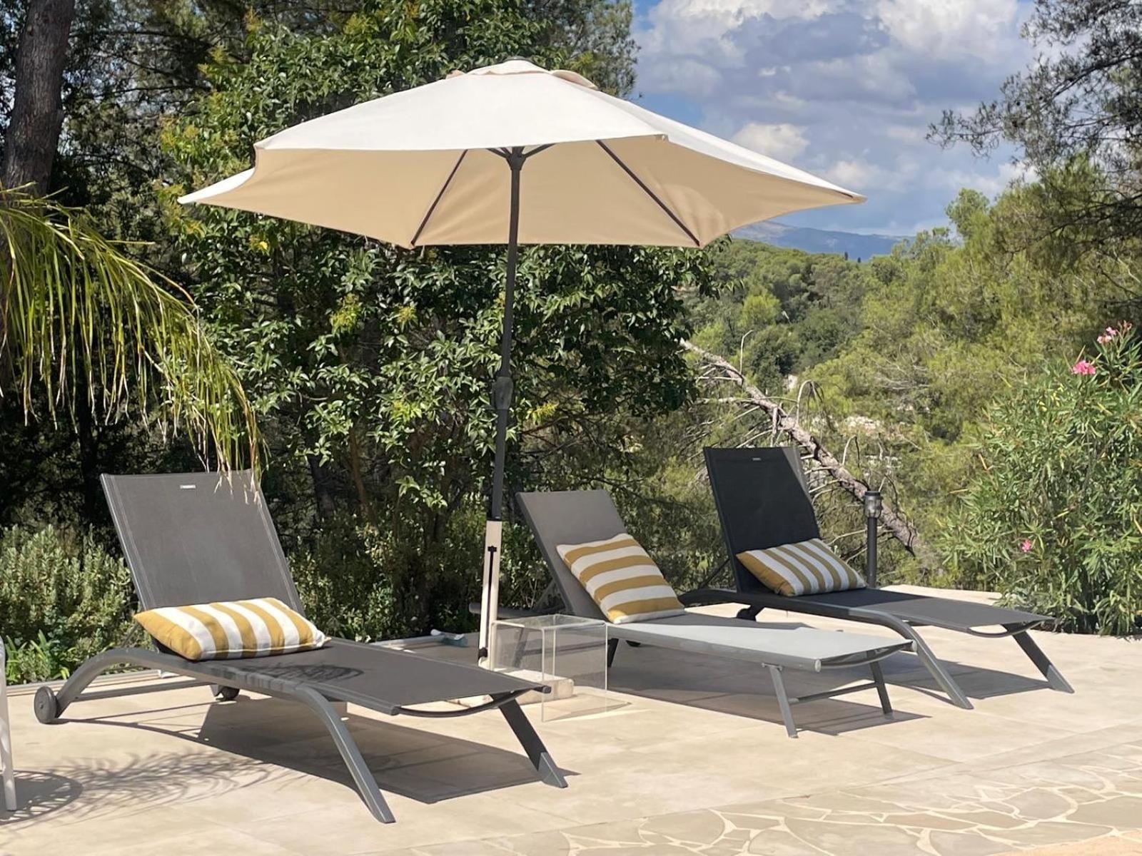 La Villa Des Carriers- Maison Avec Piscine Proche Mer Roquefort-les-Pins Exteriör bild